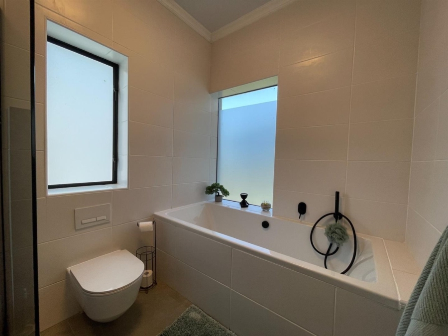 3 Bedroom Property for Sale in Island View Western Cape